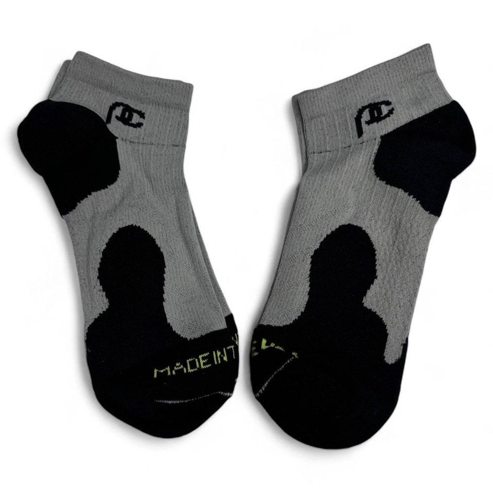 Pro Compression PC Trainer Low Cut Athletic Socks Gray Size S / M 2 Pairs NWOT
